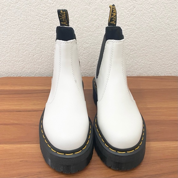 DR MARTENS 2976 White Quad Smooth Leather Platform Chelsea Boots Size 6 Women’s - Picture 6 of 16